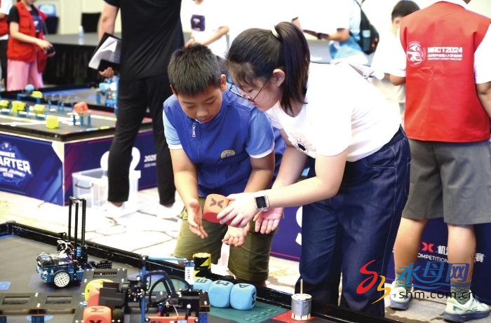 PG电子网页版WRCT天下机械赛MakeX系列赛项第六次登岸烟台(图1)